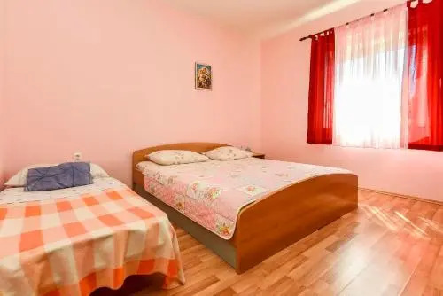 Holiday House Anica 1313
