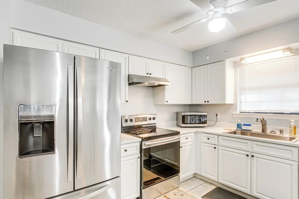 Brunswick Retreat w/ Patio & Grill, Near Beaches!