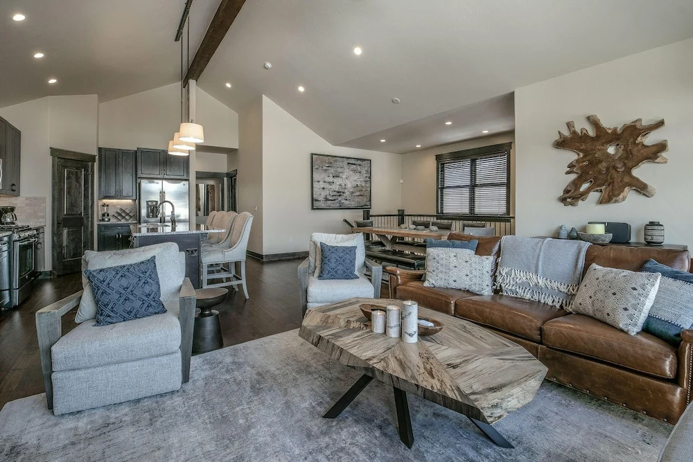 Alders 54 Outpost Dr