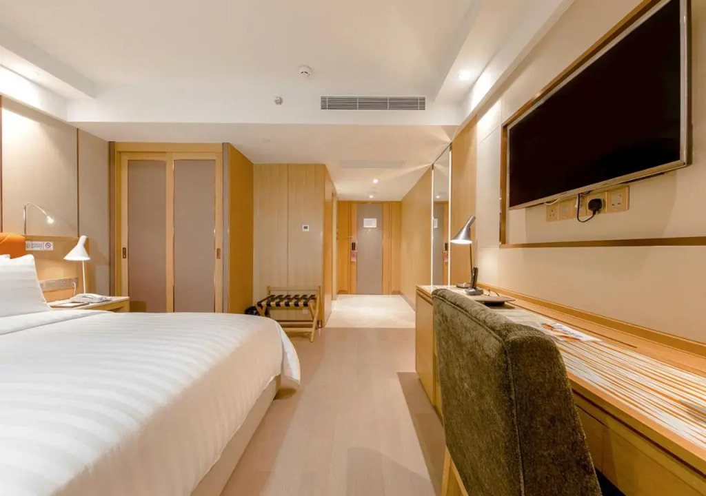 Royal Dragon Hotel