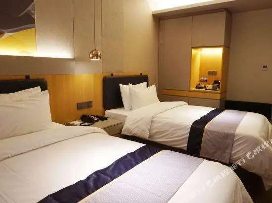 Home Inn Selected