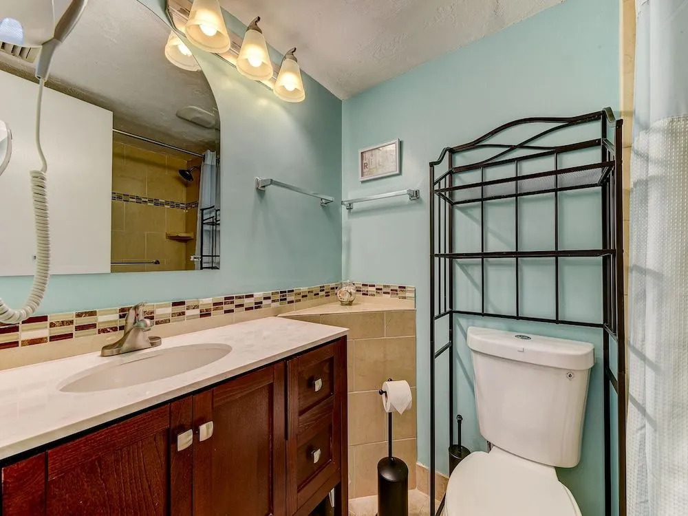Sunglow Resort 305 by Distinctive Beach Rentals