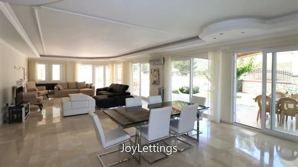 Villa NKL1 by JoyLettings
