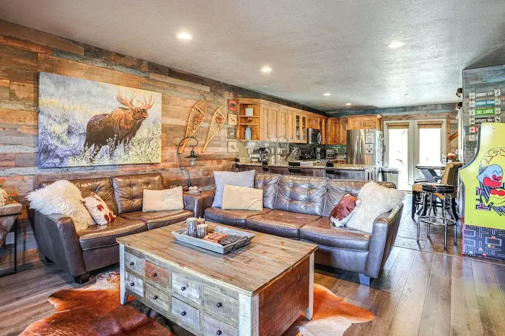 Ski, Hike & Relax: Eden Condo w/ Hot Tub Access
