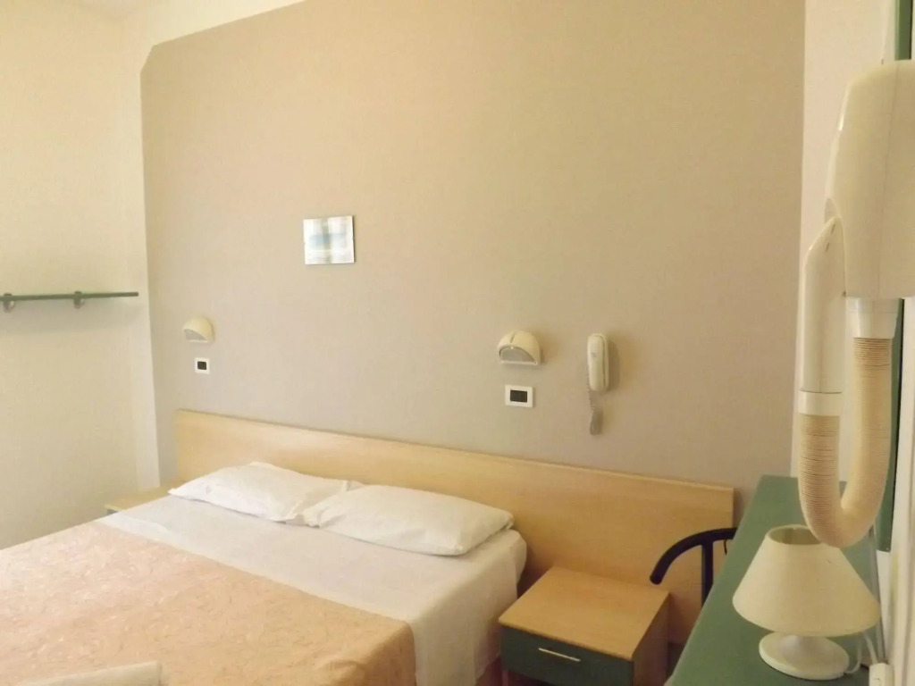 Hotel Edward