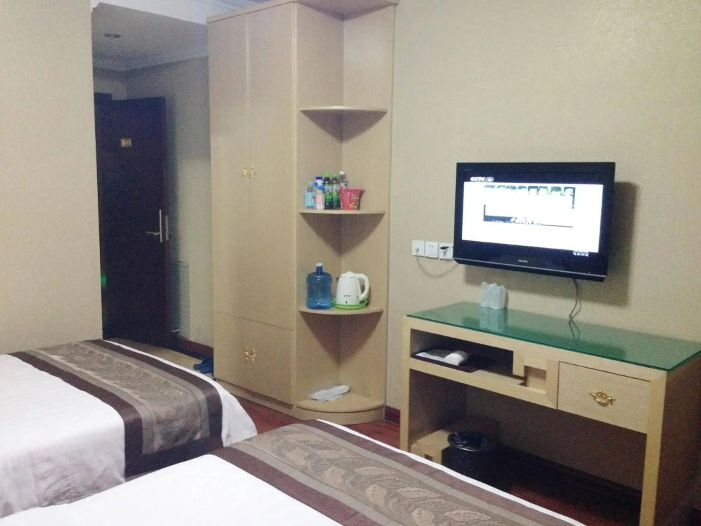 Jindu Hotel(中原金都大酒店（枣庄吾悦广场店）)