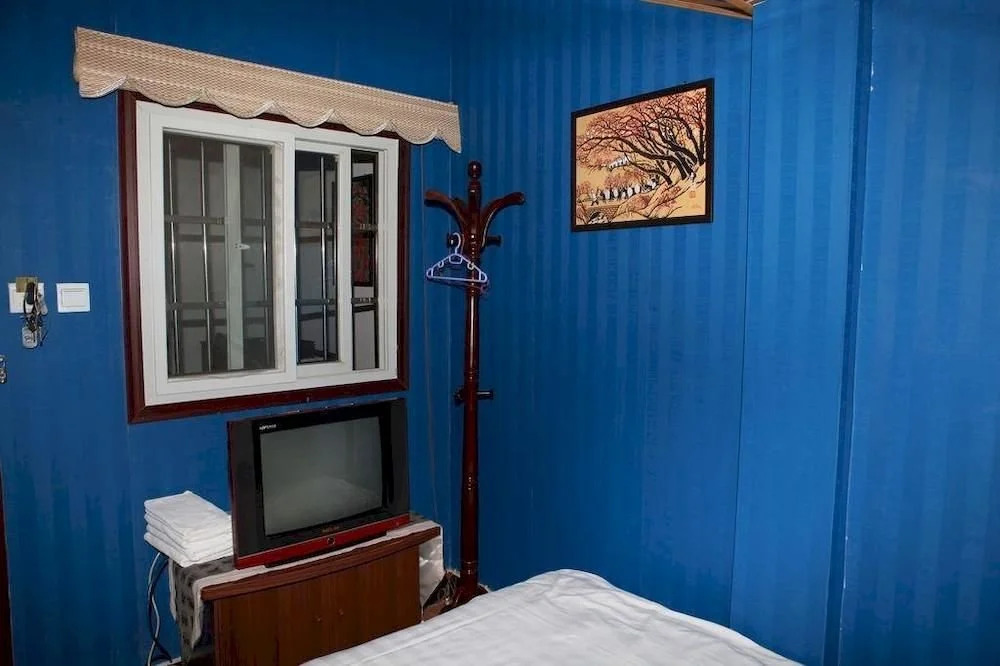 Yanying International Youth Hostel