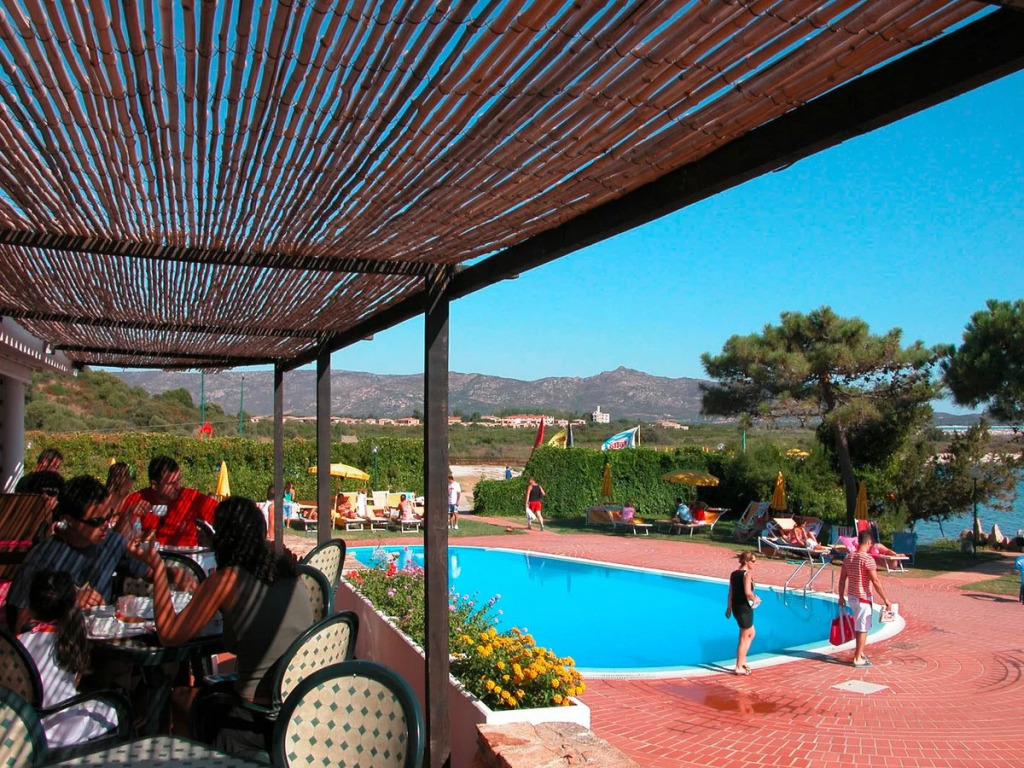 Bungalow Club Village