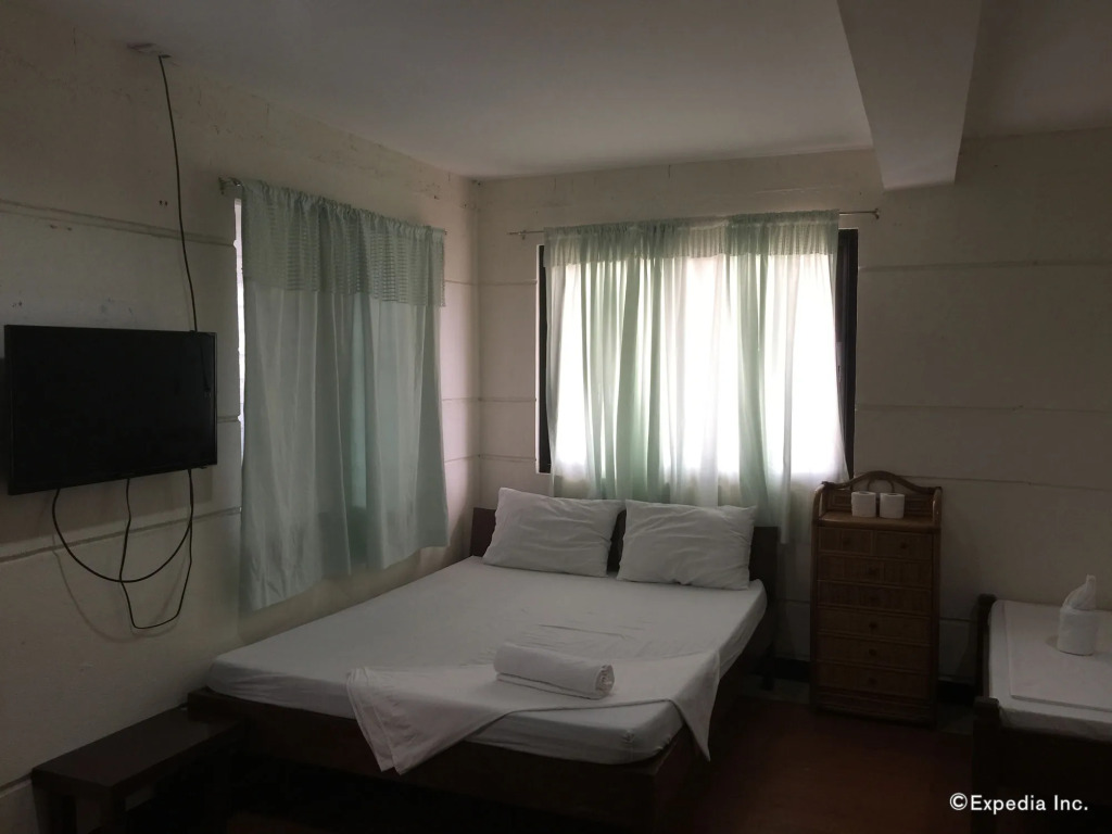 Cozy Coron Inn