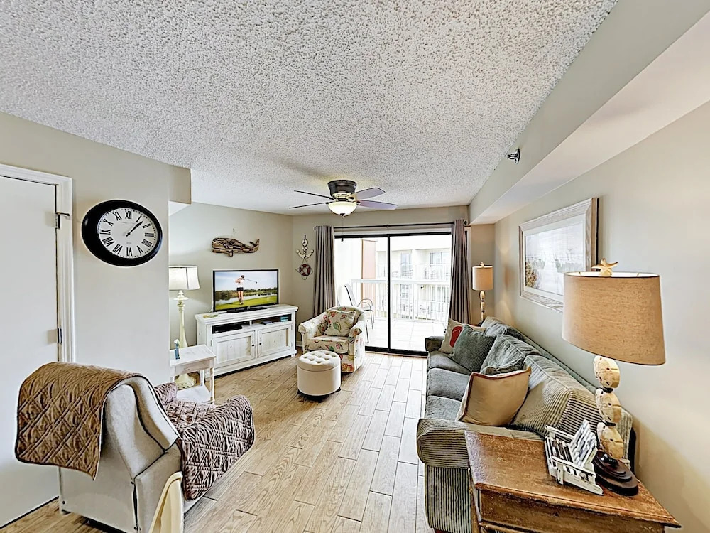 Beachfront With Indoor/outdoor Pool 2 Bedroom Condo