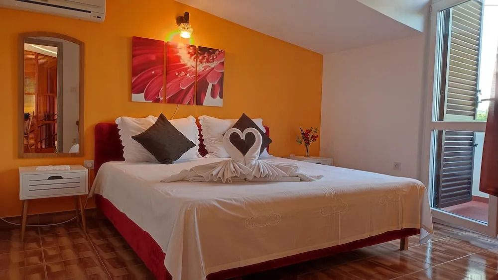Apartments Villa Velin
