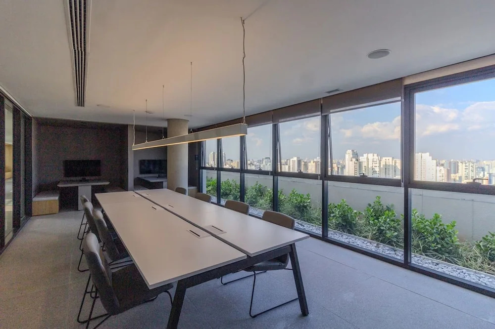 Studio com Varanda a 650m do Metr - Vila Mariana