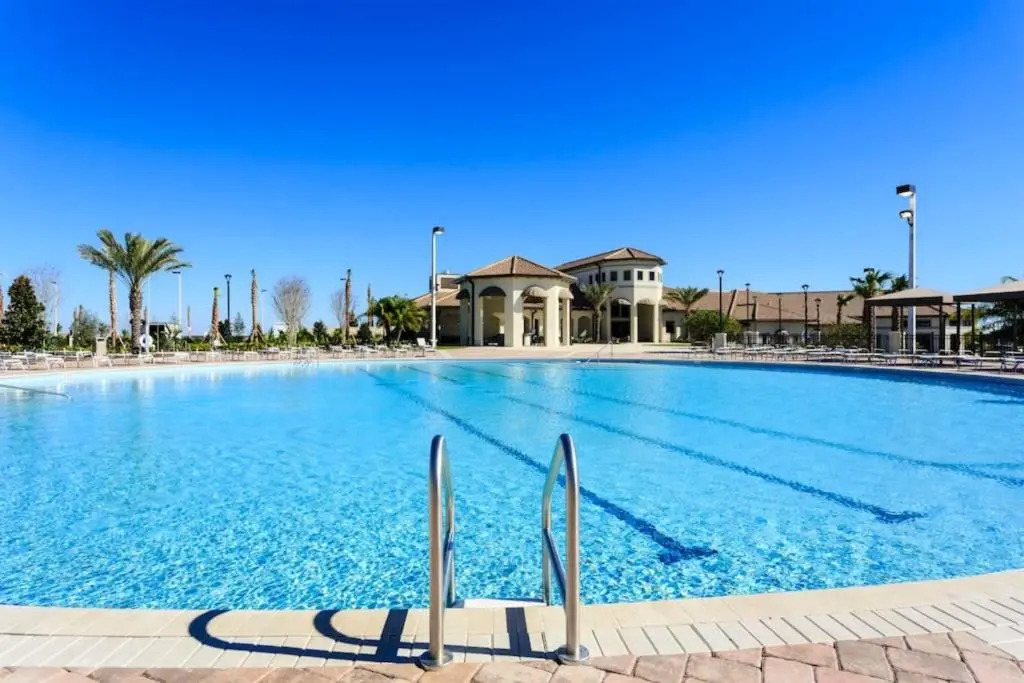 Rates Reduced Limited Time - 9 BED Champion Gates Resort - Great 20 People - 7 Miles To Disney