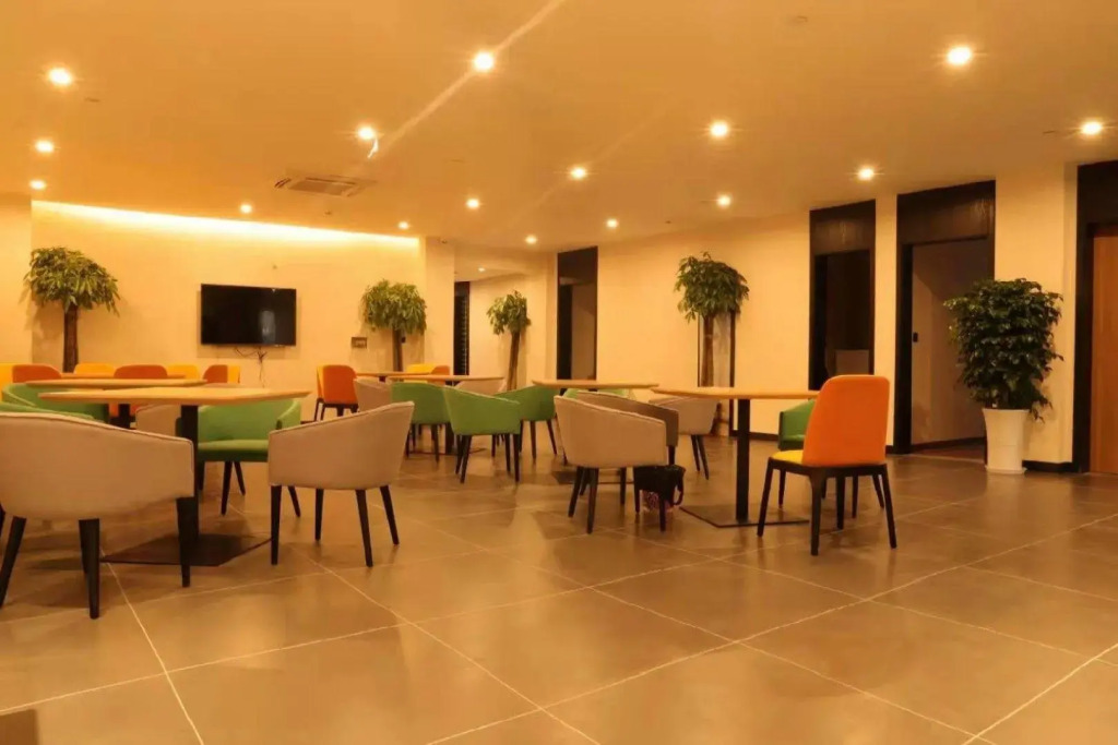 GreenTree Inn Lanzhou Zhongchuan Airport Business Hotel