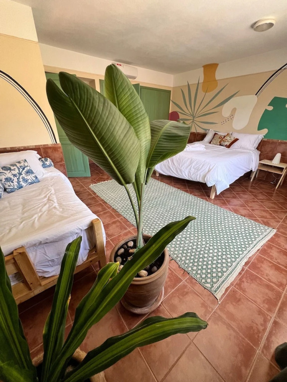 ART POiNT GUESTHOUSE