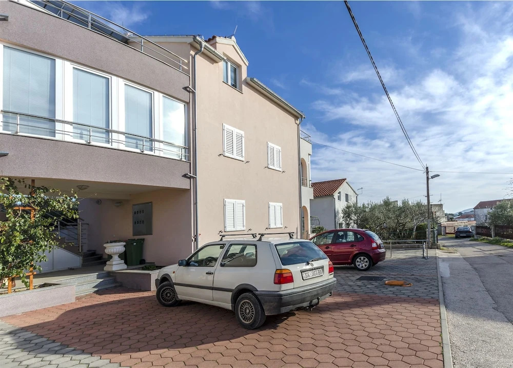 Apartment Ljiljana