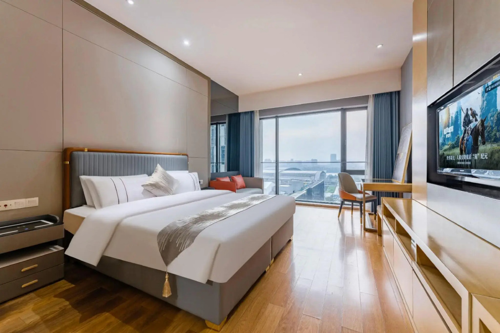 Yicheng Pazhou Poly World Trade Centre Apartment