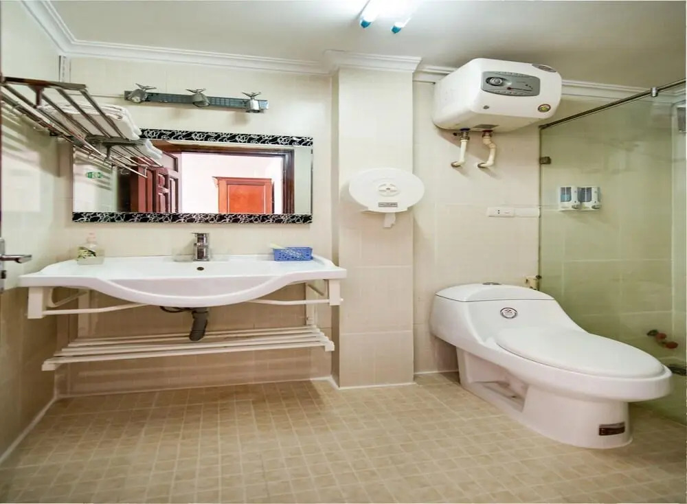 Oyo 434 Hoang Long Hotel
