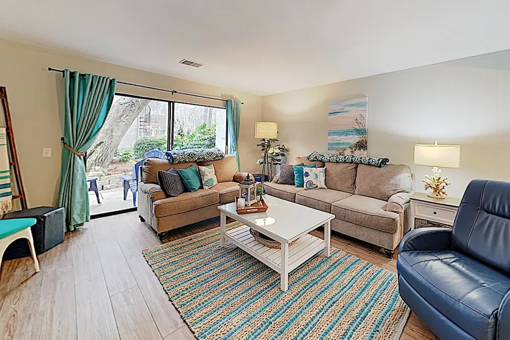 New Listing! Updated W/ Pool - Walk To Beach 3 Bedroom Condo