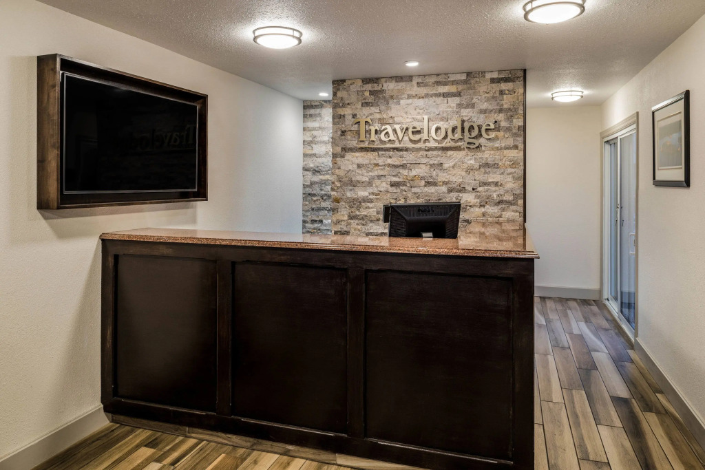 Days Inn by Wyndham Hutchinson