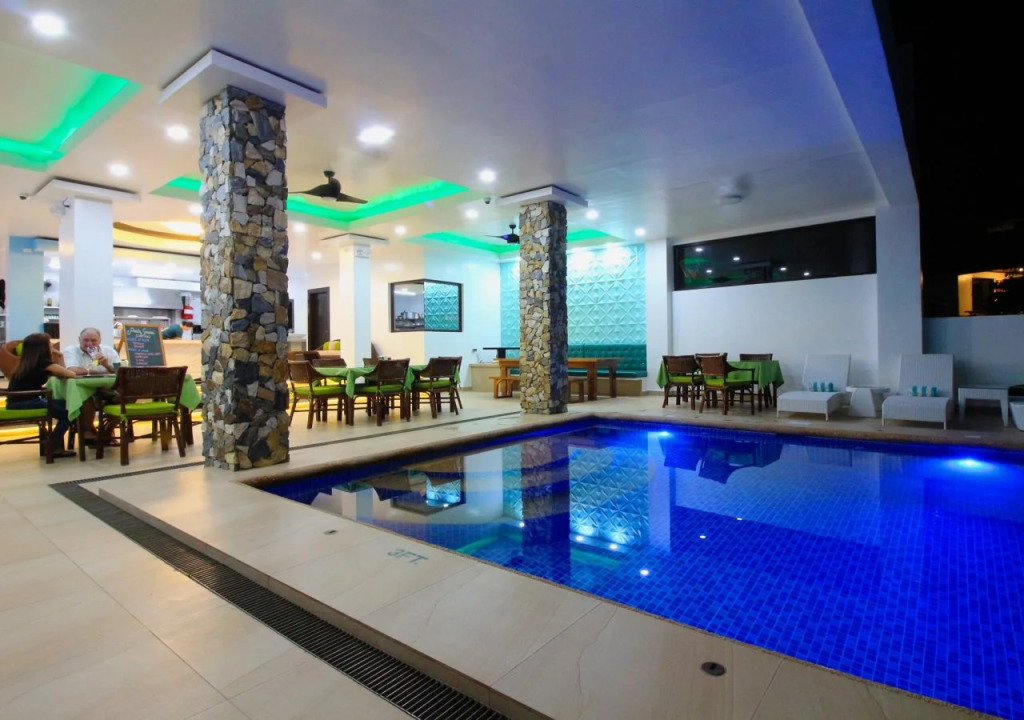 Manarra Sea View Resort