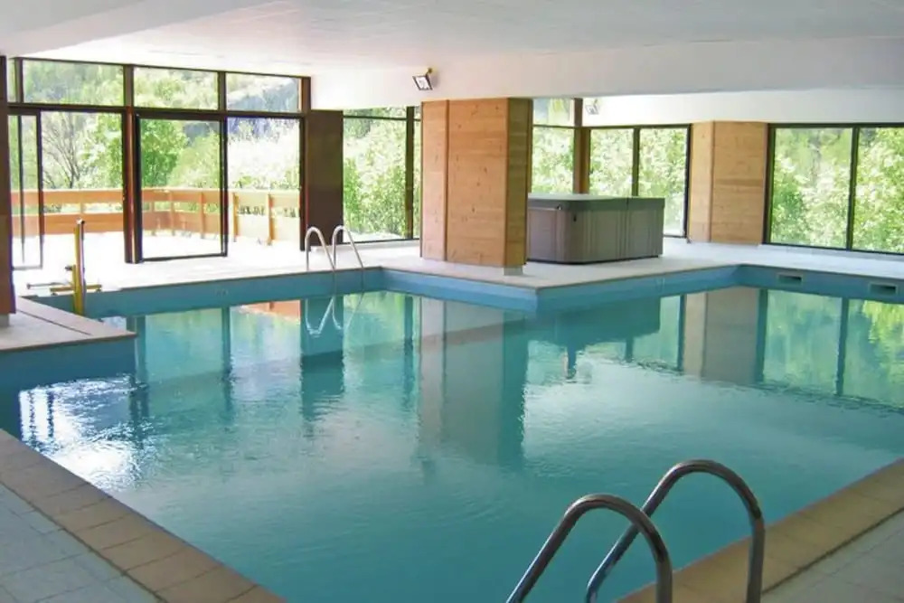 Spacious apartment with a view near the slopes of Valloire