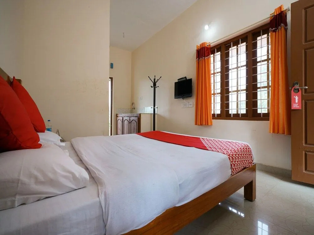 OYO 13548 Leaf Garden Cottage