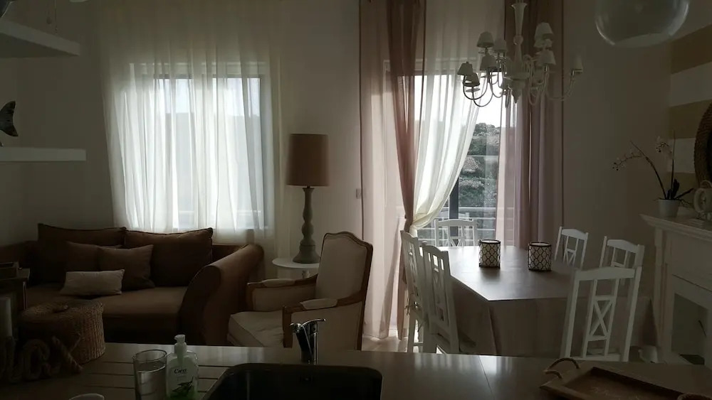 Kantra Residence