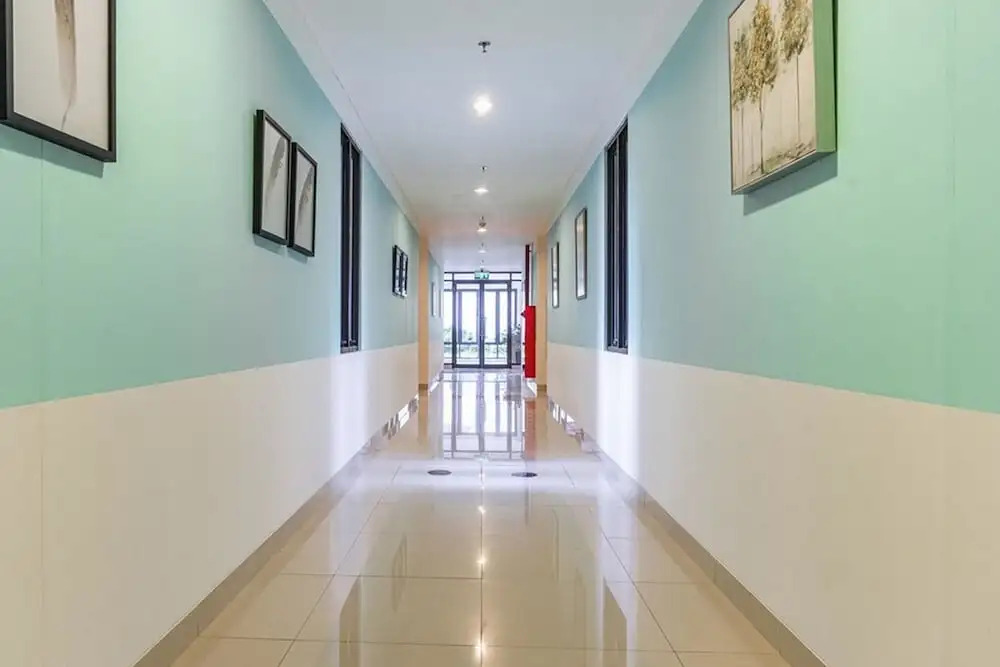 RedDoorz Plus @ EcoHome Citra Raya Tangerang