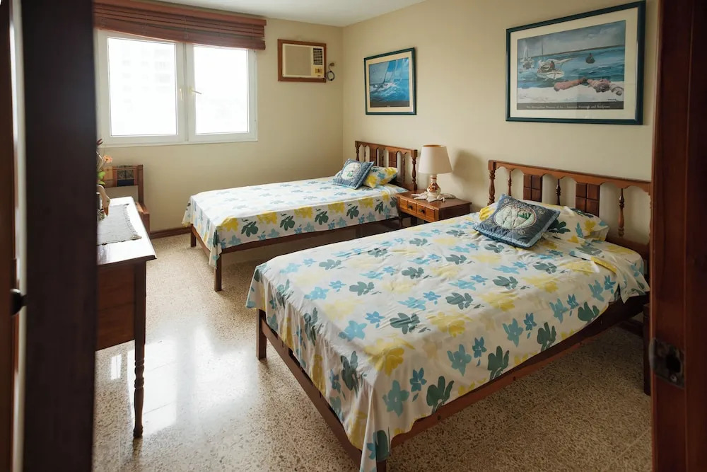 Apartment - Sleeps & Free Parking