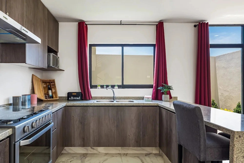 Porto Residencial, Unit 10 Sunny House in Nuevo Vallarta With Pool Access