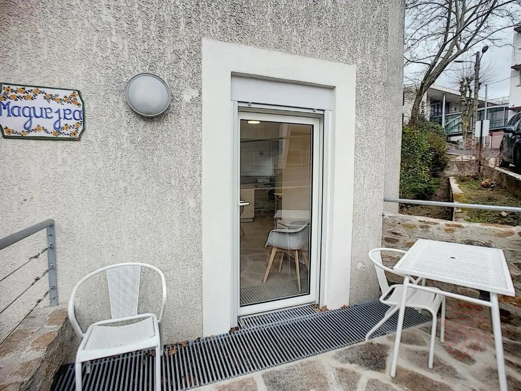 Appartement Lamalou-les-Bains, 1 pièce, 2 personnes - FR-1-451-61