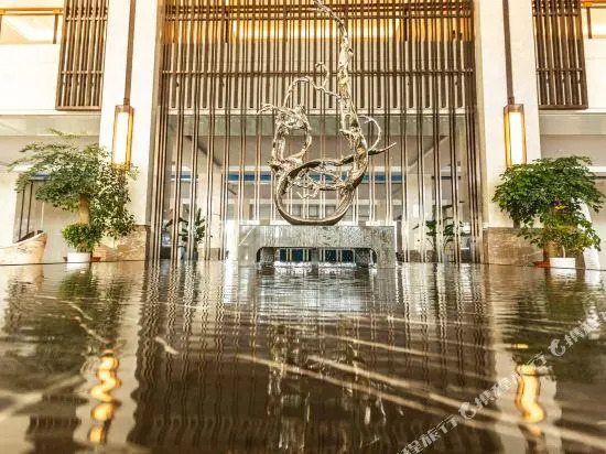 Suoyi Junlan Hotel