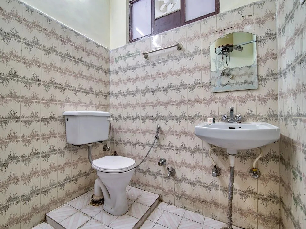 OYO 13272 Hotel Country Resort