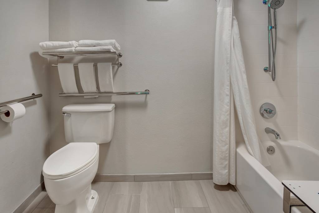 Holiday Inn Express Portland East - Columbia Gorge by IHG
