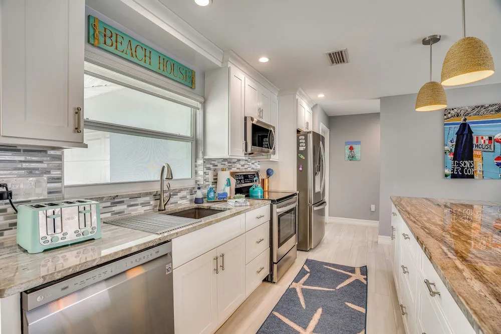 Canalfront Cape Coral Home With Dock & Bbq!