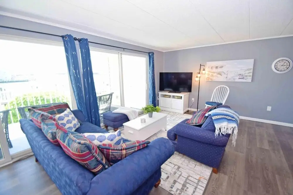 Thunder Island 137d 2 Bedroom Condo by RedAwning