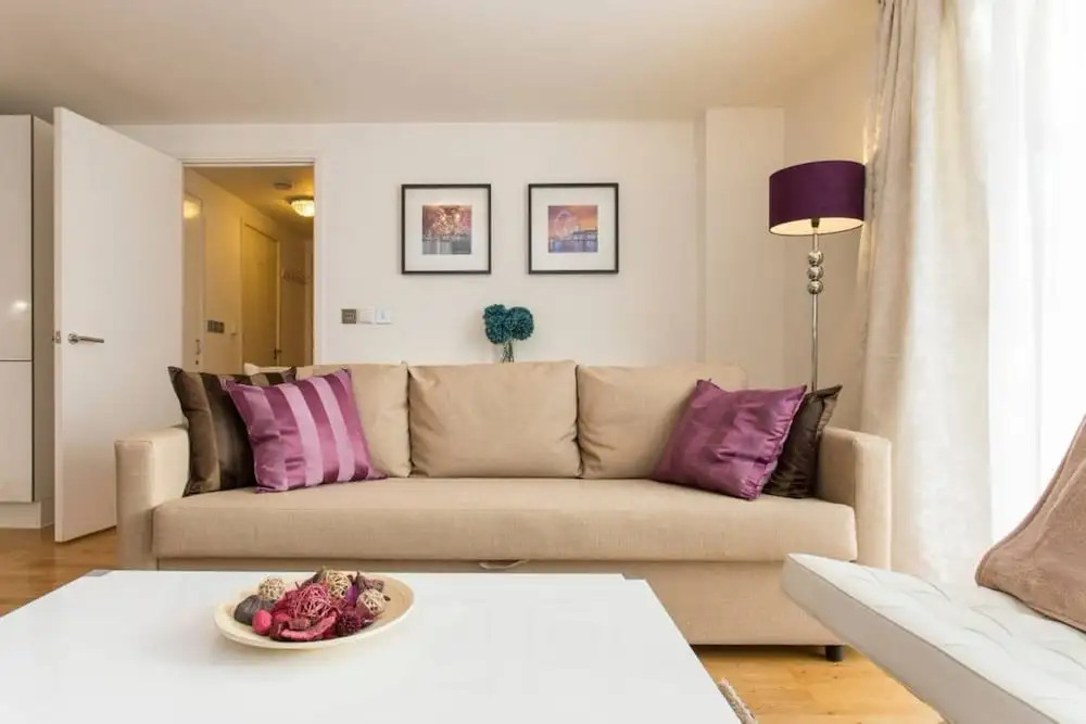Luxury 1 Bed Apartment With Balcony In Greenwich