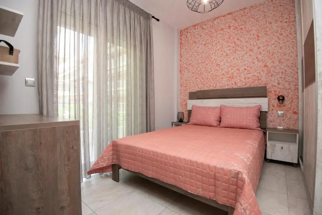 ENIO AXD guest house with private parking