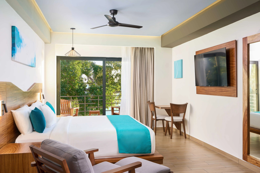 Cristalino Lagoon Front Hotel, Restaurant & Spa