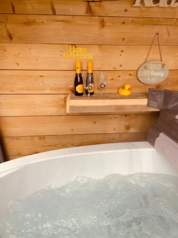 A Beautiful, Unique Lodge, Made for two