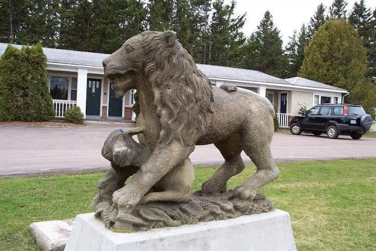 The Lionstone Inn Motel and Cottages