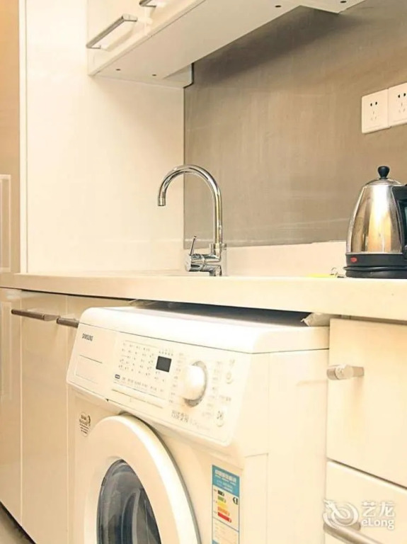 Keluowei International Apartment Hotel (Guangzhou Zhujiang Xincheng , Fuli Dongshan Xintiandi)