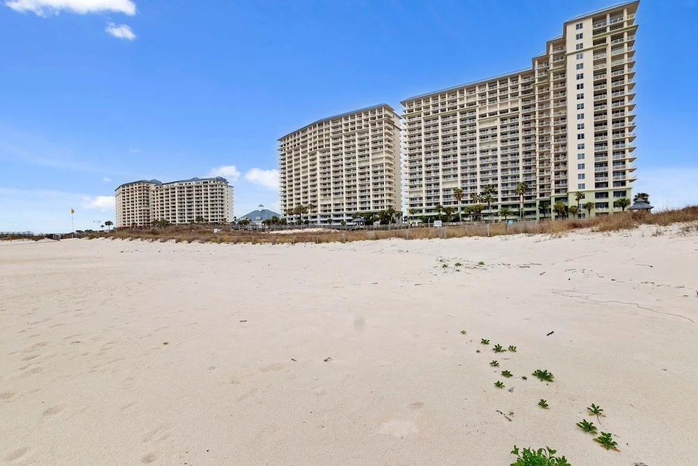 Spacious 3BR Resort Condo Steps From Gulf Beach