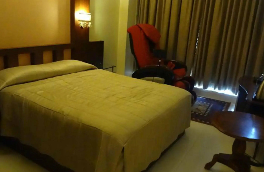 FabHotel Shubhangan - Nr Bandra