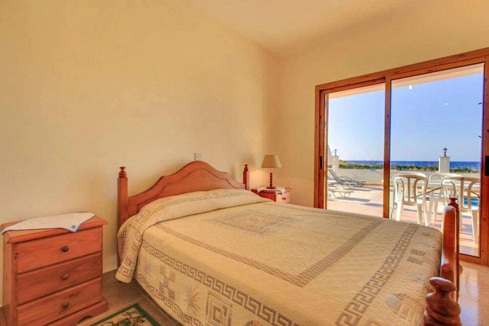 Achilles Beach Villa Thio Large Private Pool Walk to Beach Sea Views A C Wifi Car Not Required - 2110