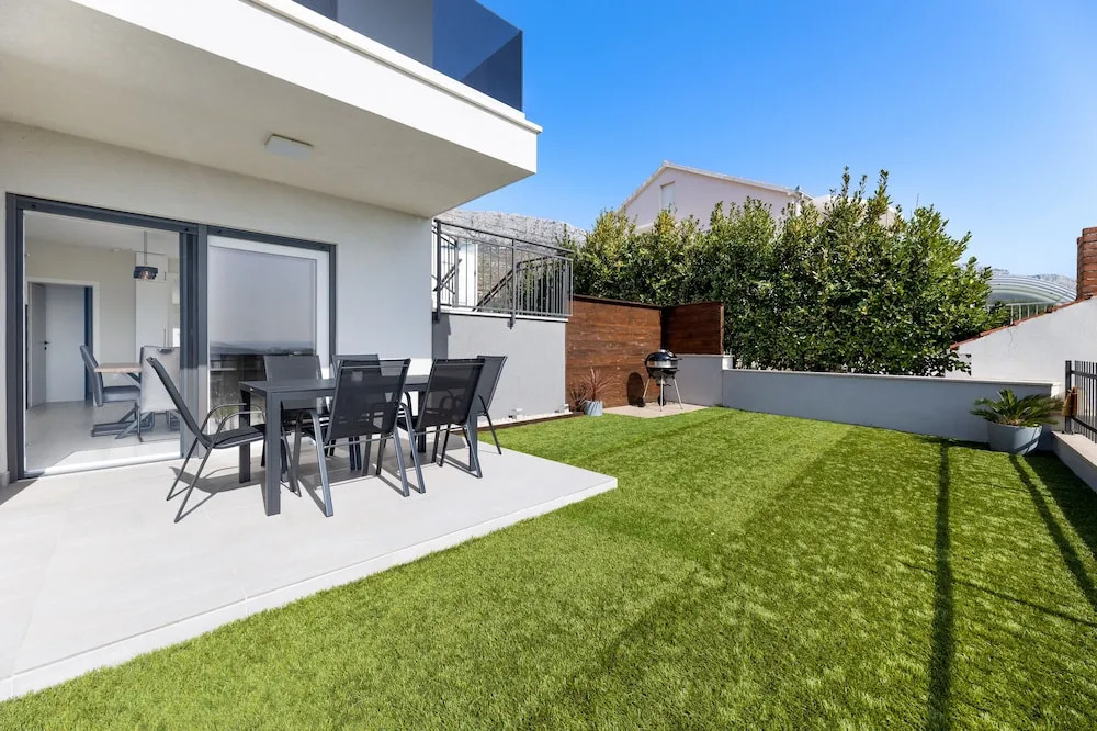 Stunning 2-bed Apartment in Kastela