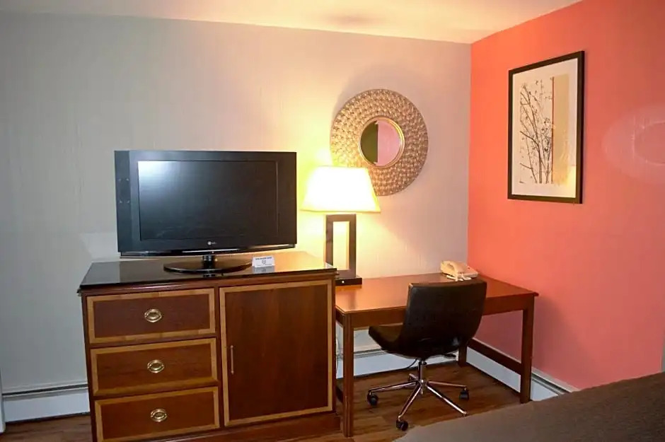 Carrier Motor Lodge