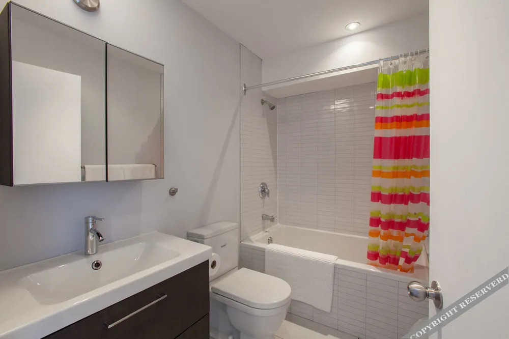 3 bedrooms 2 bathrooms Mont-Royal Apartment by Lux Montreal Vacations Rentals