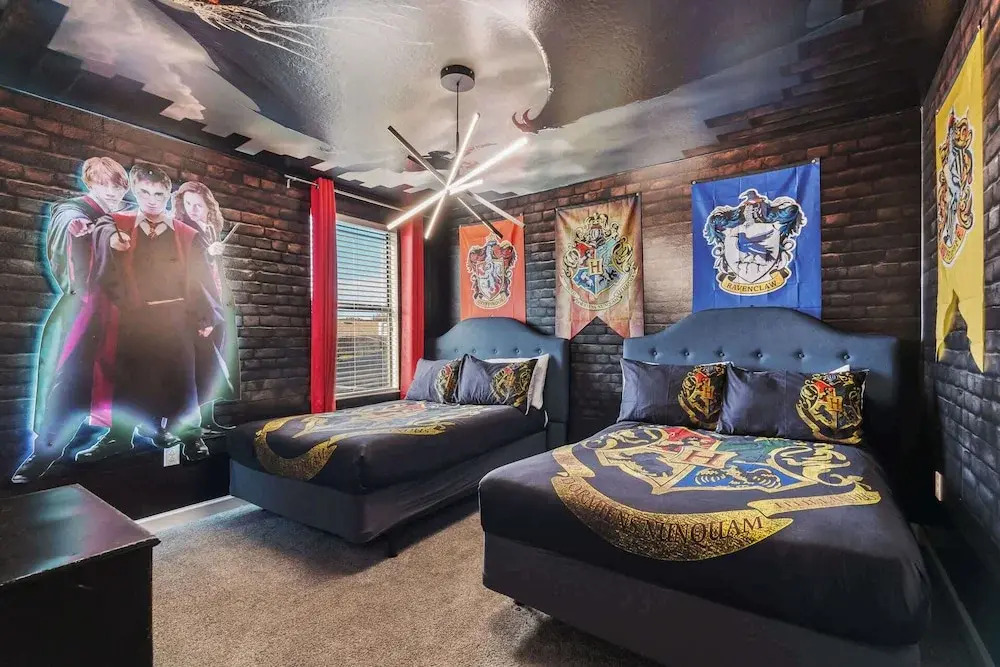 Upstay Movie-Themed Villa for 22 at ChampionsGate